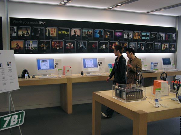 applestoreosaka08.jpg