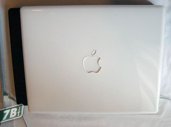 ibook12macbook13a.jpg